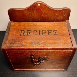 Vintage Wooden Recipe Box with Rooster Design